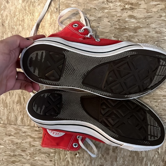 Red High Top Converse Chuck Taylor All Star - Men’s 7, Women’s 9 - Picture 4 of 6